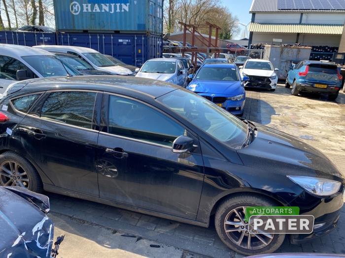 Ford Focus 3 1.0 Ti-VCT EcoBoost 12V 100 Sloopvoertuig (2017, Zwart)