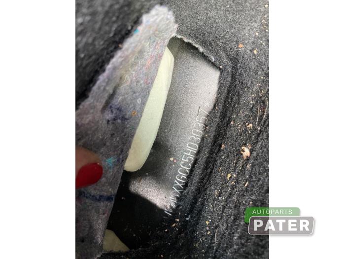 Ford Focus 3 1.0 Ti-VCT EcoBoost 12V 100 Sloopvoertuig (2017, Zwart)