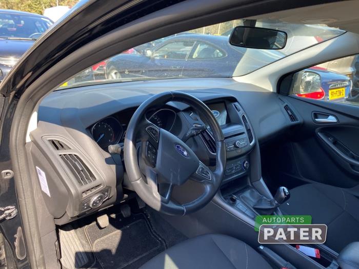 Ford Focus 3 1.0 Ti-VCT EcoBoost 12V 100 Sloopvoertuig (2017, Zwart)