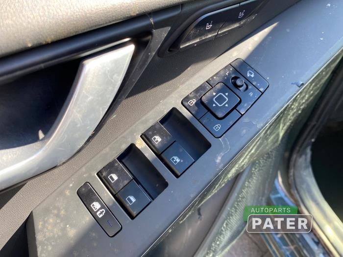 Kia Niro II 1.6 GDI Plug-in Hybrid Sloopvoertuig (2024, Groen)