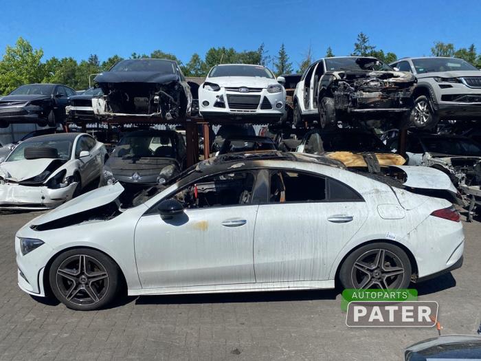 Mercedes CLA 1.3 CLA-180 Turbo 16V Sloopvoertuig (2020, Wit)
