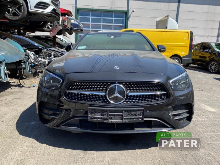 Mercedes E Estate E-300de 2.0 Turbo 16V Sloopvoertuig (2022, Zwart)