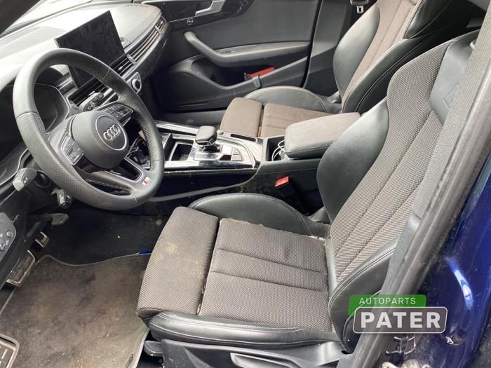 Audi A4 Avant 2.0 35 TFSI Mild Hybrid 16V Sloopvoertuig (2021, Blauw)