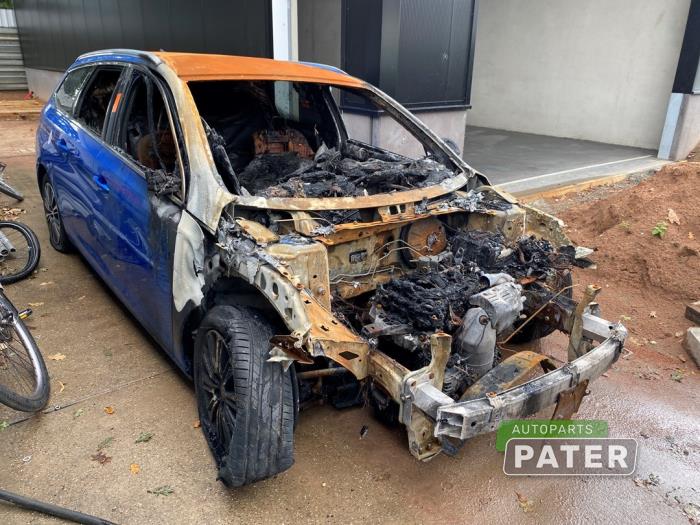 Peugeot 308 SW 1.2 12V e-THP PureTech 130 Sloopvoertuig (2020, Blauw)