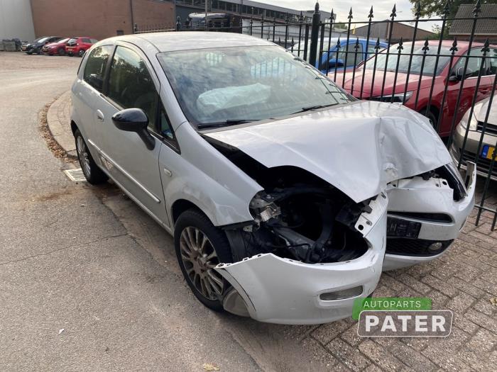 Fiat Punto III 0.9 TwinAir Sloopvoertuig (2012, Wit)