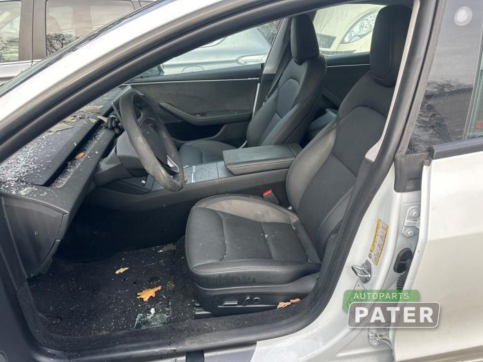 Tesla Model 3 Long Range, Performance AWD Sloopvoertuig (2024, Wit)