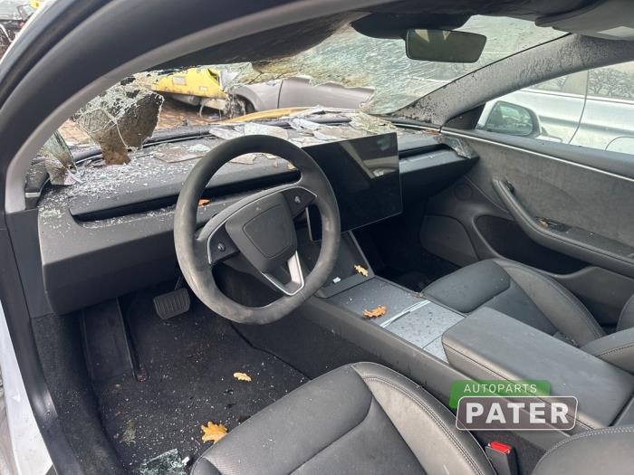 Tesla Model 3 Long Range, Performance AWD Sloopvoertuig (2024, Wit)