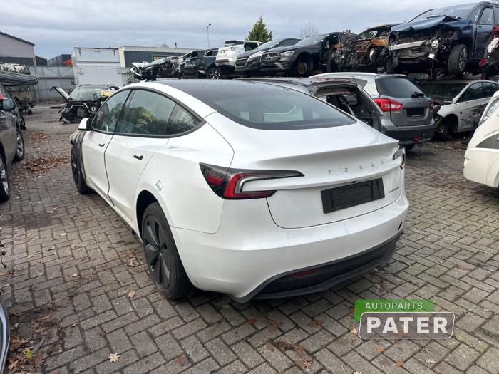 Tesla Model 3 Long Range, Performance AWD Sloopvoertuig (2024, Wit)