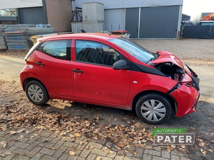 Toyota Aygo 1.0 12V VVT-i Sloopvoertuig (2017, Rood)