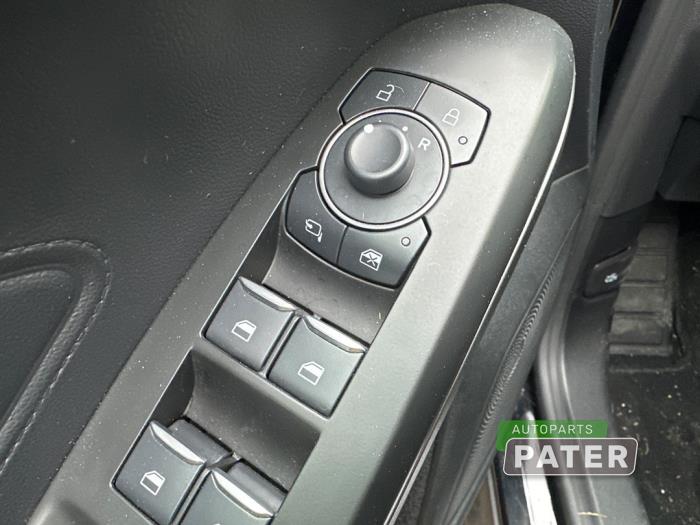 Ford Focus 4 Wagon 1.0 EcoBoost 12V Hybrid 125 Sloopvoertuig (2023, Zwart)