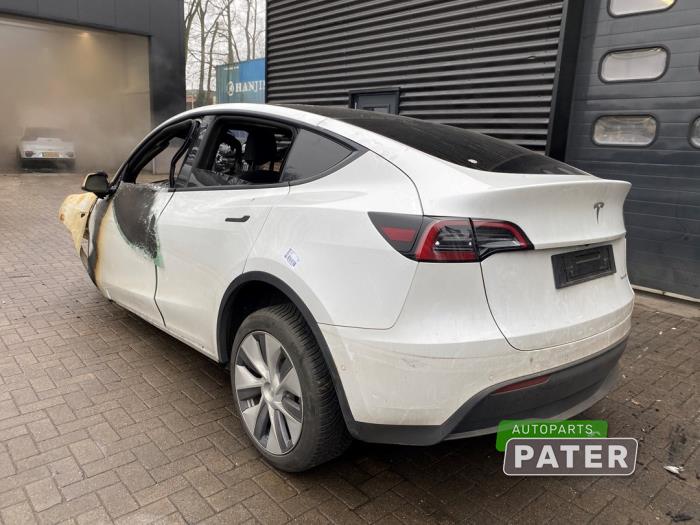 Tesla Model Y Long Range,Performance AWD Sloopvoertuig (2022, Wit)