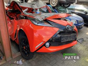 Toyota Aygo 1.0 12V VVT-i Sloopvoertuig (2015, Oranje)