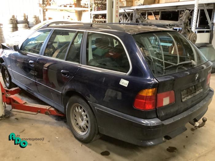 BMW 5-Serie 95- Sloopvoertuig (2001, Blauw)
