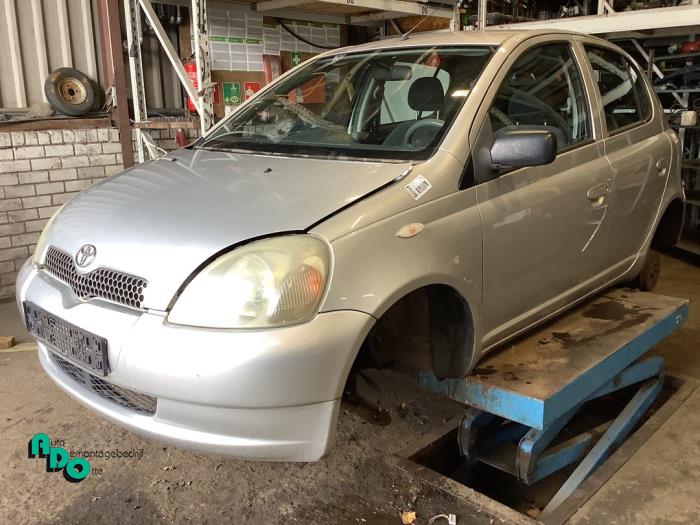 Toyota Yaris 1.3 16V VVT-i Sloopvoertuig (2001, Grijs)