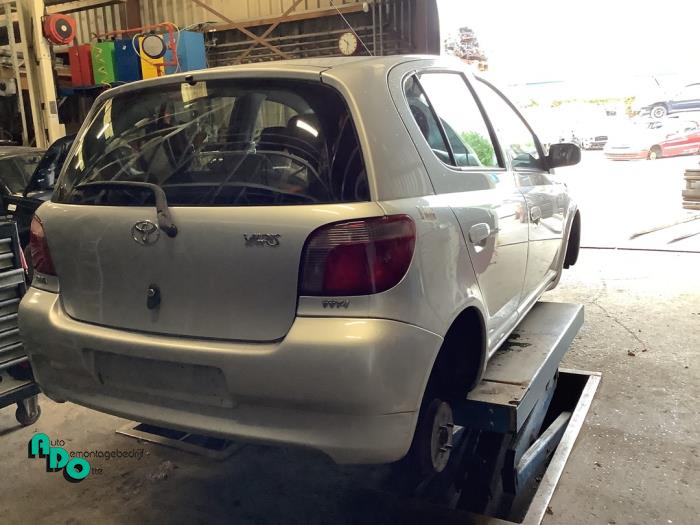 Toyota Yaris 1.3 16V VVT-i Sloopvoertuig (2001, Grijs)