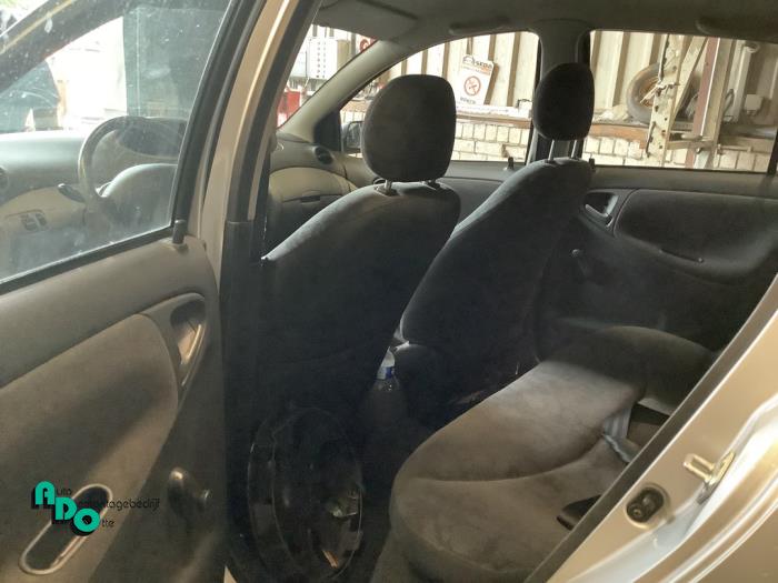 Toyota Yaris 1.3 16V VVT-i Sloopvoertuig (2001, Grijs)