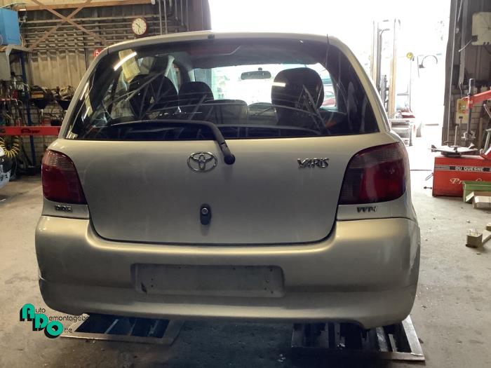 Toyota Yaris 1.3 16V VVT-i Sloopvoertuig (2001, Grijs)