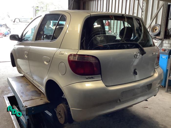 Toyota Yaris 1.3 16V VVT-i Sloopvoertuig (2001, Grijs)