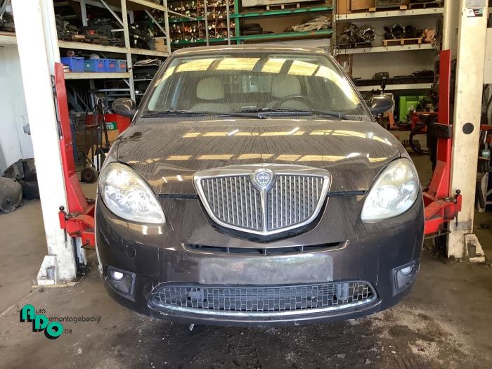 Lancia Ypsilon 1.4 Sloopvoertuig (2008, Bruin)