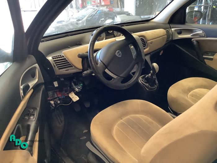 Lancia Ypsilon 1.4 Sloopvoertuig (2008, Bruin)