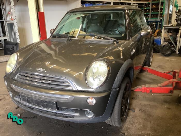 Mini Mini 1.6 16V One Sloopvoertuig (2006, Bruin)