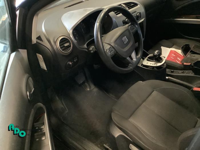 Seat Leon 1.8 TSI 16V Sloopvoertuig (2011, Zwart)