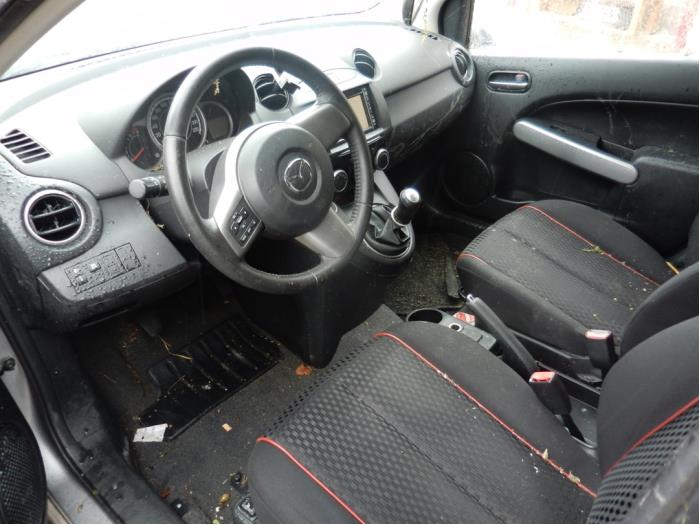 Mazda 2 1.3 16V MZR Sloopvoertuig (2012, Grijs)