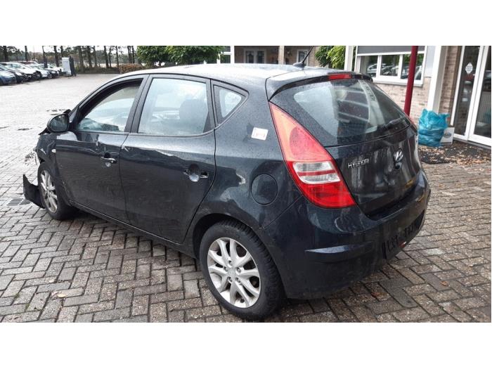 Hyundai i30 1.6 CVVT 16V Sloopvoertuig (2008, Zwart)