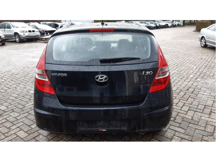 Hyundai i30 1.6 CVVT 16V Sloopvoertuig (2008, Zwart)