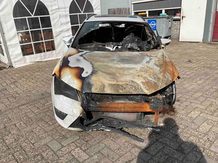 Seat Leon ST 2.0 TDI FR 16V Sloopvoertuig (2014, Wit)