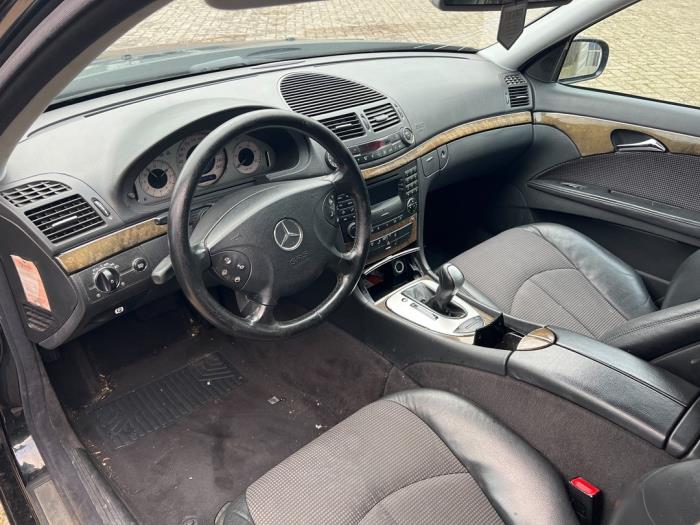 Mercedes E 3.2 E-320 CDI 24V Sloopvoertuig (2003, Zwart)