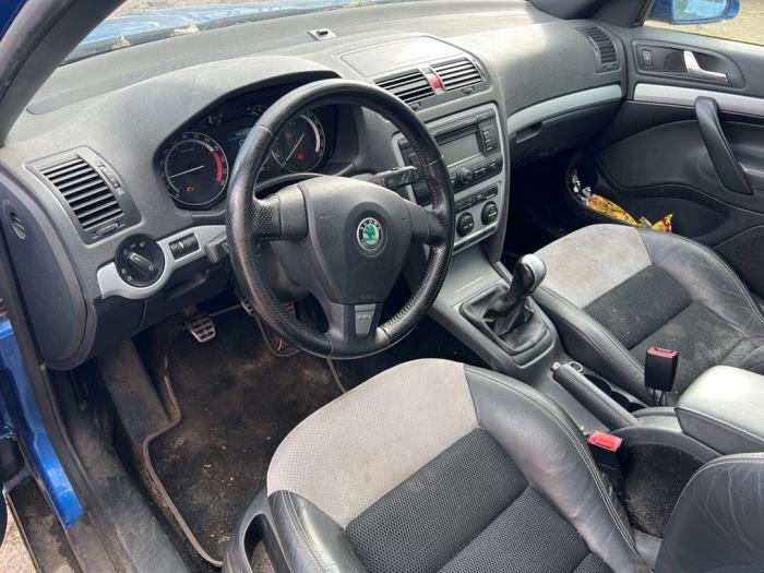 Skoda Octavia Combi 2.0 RS TDI PD 16V Sloopvoertuig (2008, Blauw)