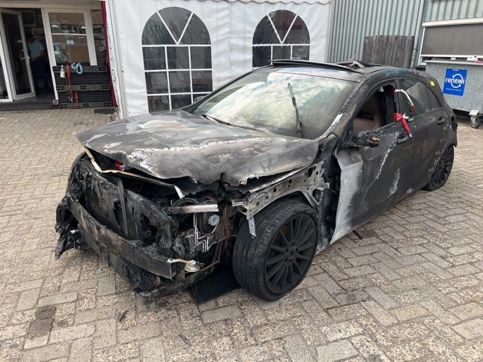 Mercedes A 1.6 A-200 16V Sloopvoertuig (2017, Bruin)