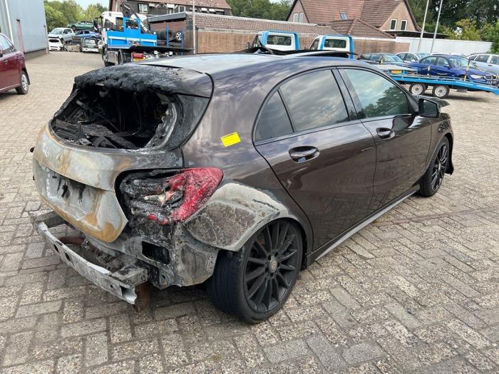 Mercedes A 1.6 A-200 16V Sloopvoertuig (2017, Bruin)