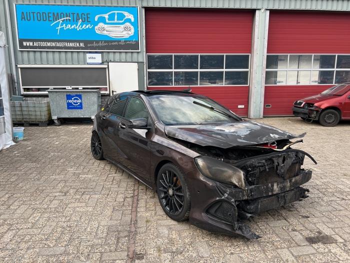 Mercedes A 1.6 A-200 16V Sloopvoertuig (2017, Bruin)