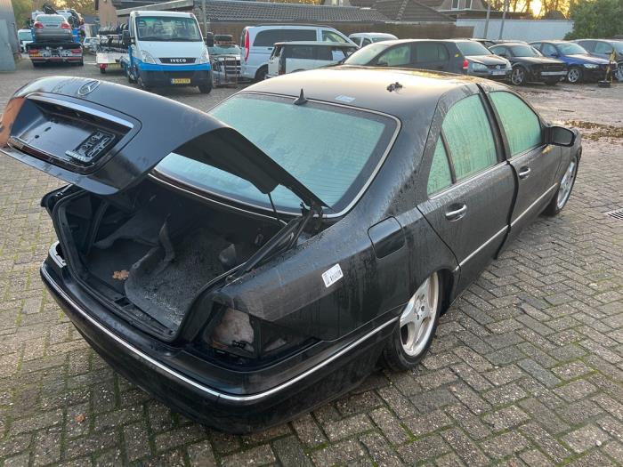 Mercedes S 3.2 S-320 18V Sloopvoertuig (2000, Zwart)