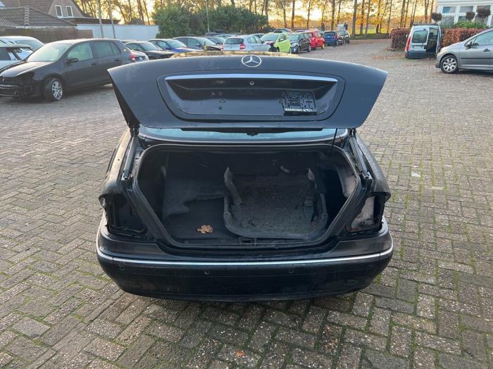 Mercedes S 3.2 S-320 18V Sloopvoertuig (2000, Zwart)