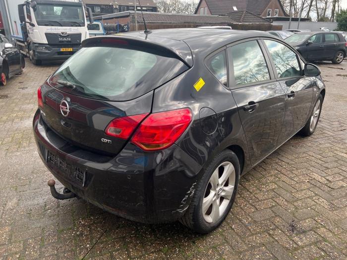 Opel Astra J 1.7 CDTi 16V 110 Sloopvoertuig (2011, Zwart)