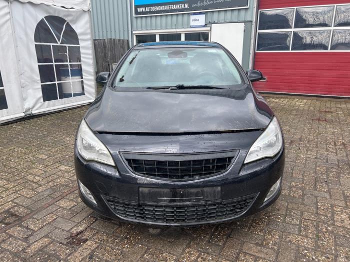 Opel Astra J 1.7 CDTi 16V 110 Sloopvoertuig (2011, Zwart)