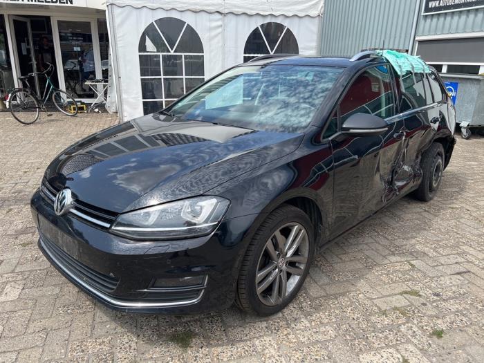 Volkswagen Golf VII Variant 2.0 TDI 16V Sloopvoertuig (2015, Zwart)