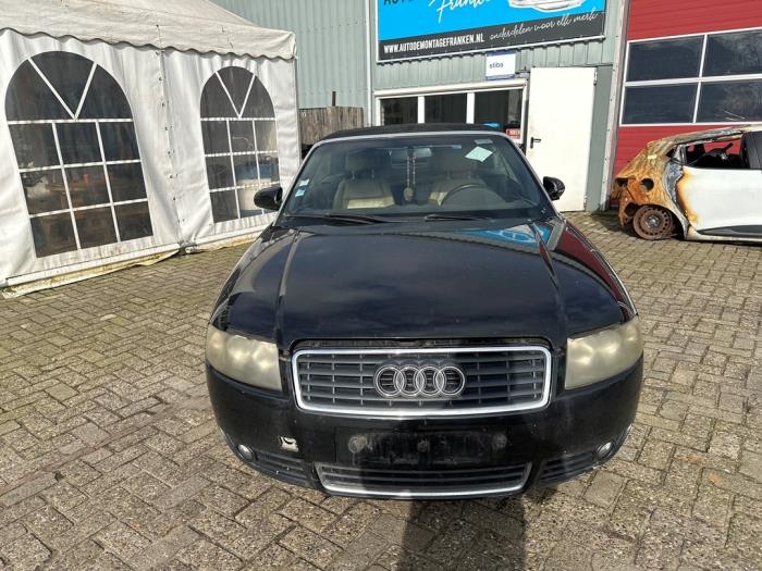 Audi A4 Cabriolet 2.5 TDI 24V Sloopvoertuig (2004, Zwart)
