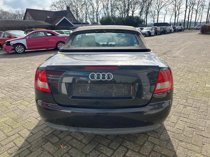 Audi A4 Cabriolet 2.5 TDI 24V Sloopvoertuig (2004, Zwart)