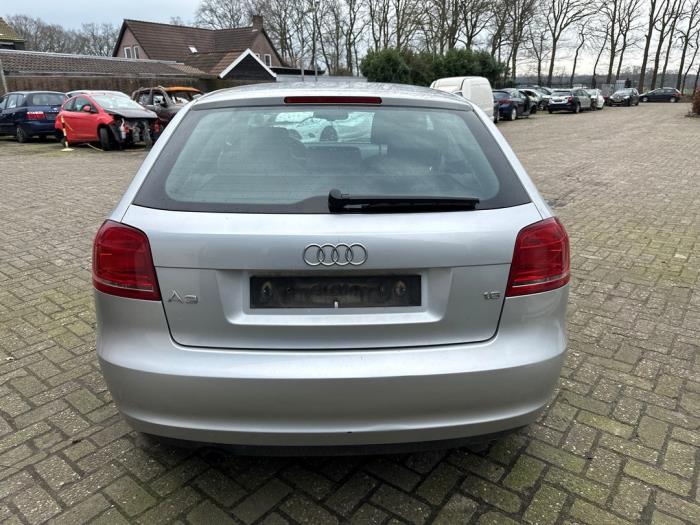 Audi A3 1.6 Sloopvoertuig (2009, Zilvergrijs)