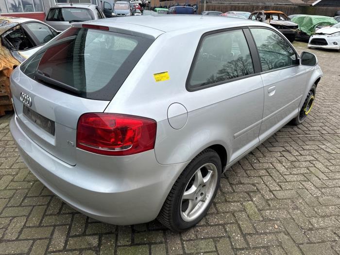 Audi A3 1.6 Sloopvoertuig (2009, Zilvergrijs)
