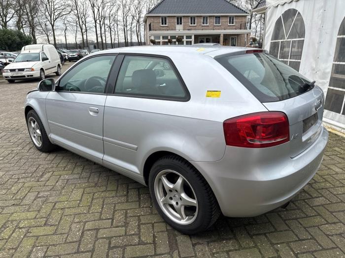 Audi A3 1.6 Sloopvoertuig (2009, Zilvergrijs)