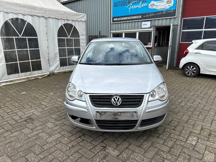 Volkswagen Polo IV 1.2 Sloopvoertuig (2007, Zilvergrijs)