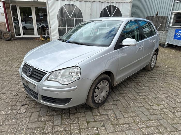 Volkswagen Polo IV 1.2 Sloopvoertuig (2007, Zilvergrijs)
