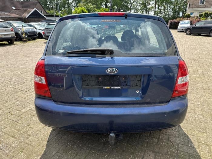 Kia Cerato 1.6 16V Sloopvoertuig (2005, Blauw)
