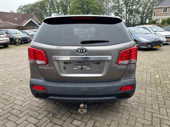 Kia Sorento II 2.2 CRDi 16V VGT 4x2 Sloopvoertuig (2010, Bruin)