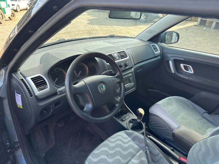 Skoda Fabia II Combi 1.6i 16V Sloopvoertuig (2008, Blauw)